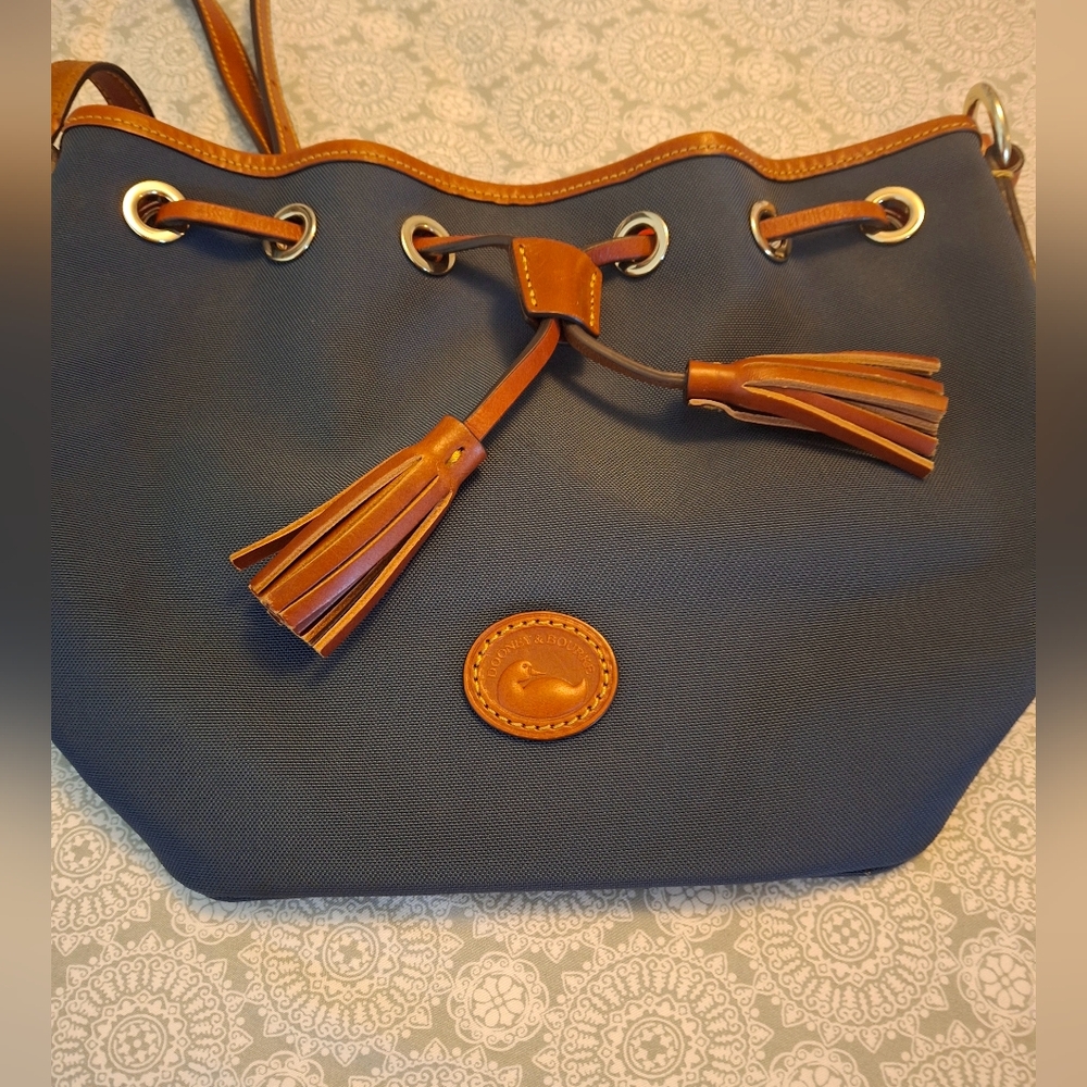 Elegant Dooney & Bourke Blue and Tan Women's Bag